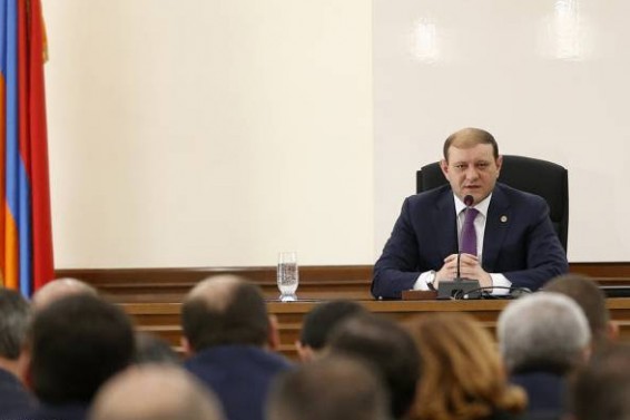 Տարոն Մարգարյանը հանձնարարել է հսկողություն սահմանել դպրոցական բուֆետների աշխատանքների նկատմամբ