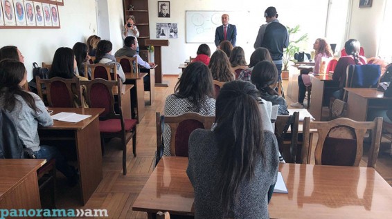 Հայաստանի պատգամավորները բաց դասախոսություն են կարդացել արցախցի ուսանողների համար