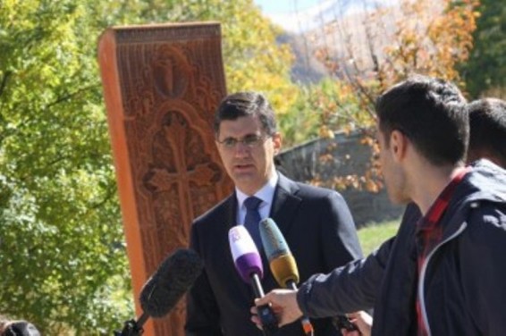 Սահմանամերձ Մարտիրոս գյուղն ամբողջությամբ լուսավորվել է