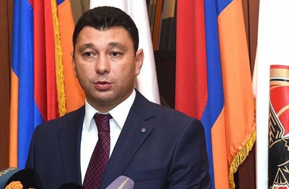 «Էդ դասալիքը ձեզ պատվեր տվողներն են». Էդուարդ Շարմազանովը պարզաբանում է՝ ինչու չի ծառայել