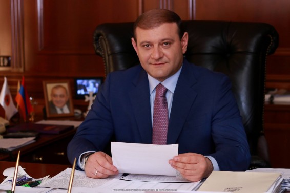 Тарон Маргарян: Мэрия Еревана придает особую важность участию и вовлеченности молодежи в деле управления столицей