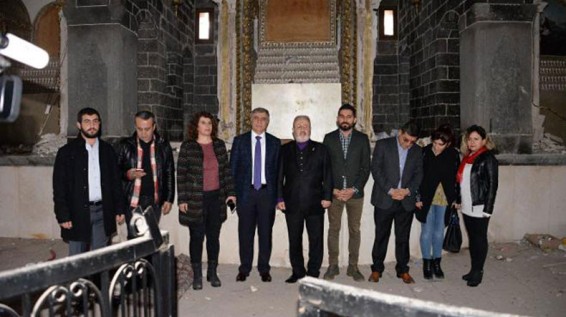 Աթեշյանն այցելել է Դիարբեքիրի Սուրբ Կիրակոս եկեղեցի