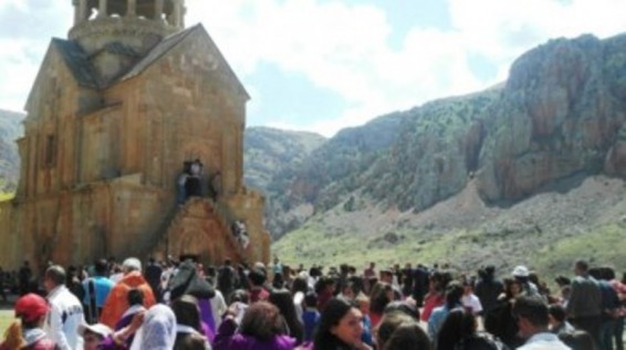 Գեներալ Մանվելի զավակները կնքվել են. իշխանական թևը չի մասնակցել