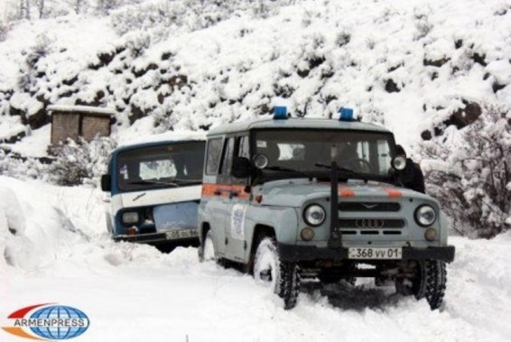 Գեղարքունիքի մարզի փրկարարները Սոթք-Քարվաճառ ճանապարհին արգելափակումից դուրս են բերել 30 ավտոմեքենա