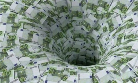 Мы их теряем: нерезиденты за квартал вывели из банков Латвии более 1 миллиарда евро