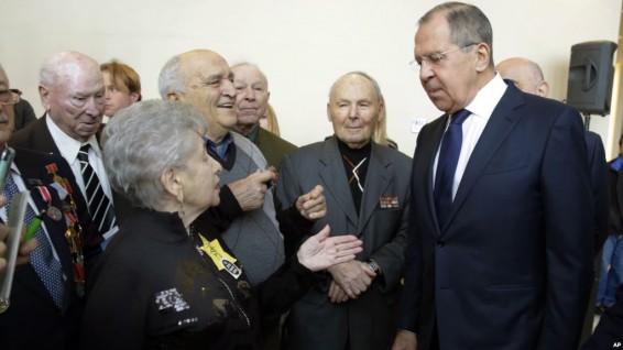 Лавров открыл в Нью-Йорке выставку о Холокосте