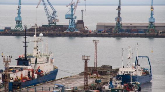 В Японском море исчез российский траулер. На борту был 21 человек