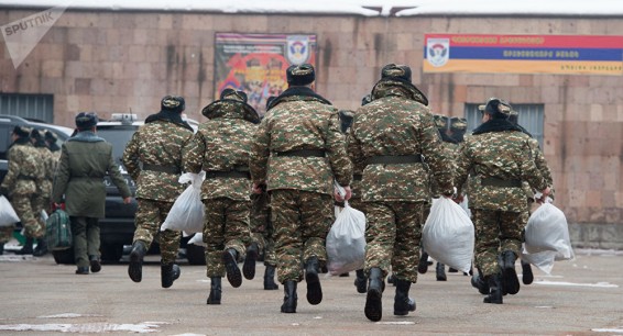 Власть и оппозиция согласны - воевавших в Карабахе не будут снимать с работы