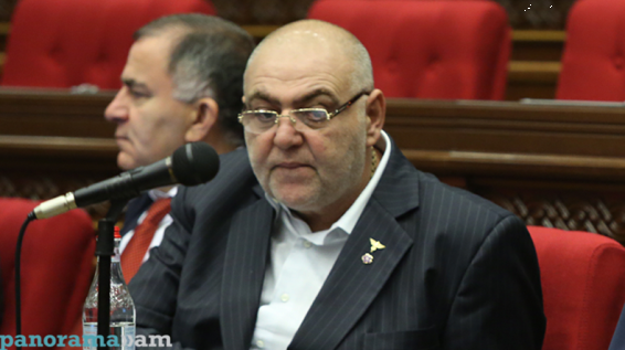 Генерал-депутат Сейран Сароян: Члены Совета старейшин от фракции РПА оказали мэру Еревана Тарону Маргаряну медвежью услугу