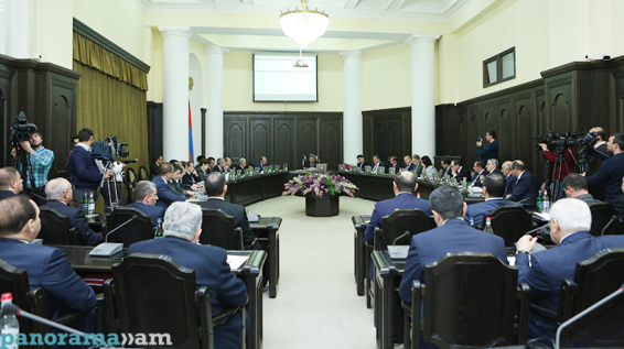 Омбудсмен сможет присутствовать на заседаниях правительства только по приглашению премьера Армении