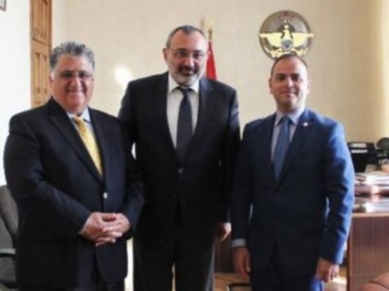 Գլենդելի նախկին քաղաքապետն ու Քալիֆորնիայի Սենատի թեկնածուն Արցախ են այցելել