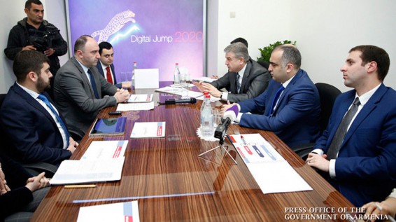 Վարչապետը ծանոթացել է «Թվային Հայաստան» հիմնադրամի կողմից իրականացվող աշխատանքներին