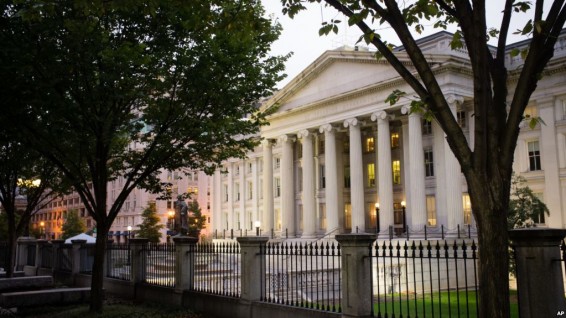 США приняли новые меры против незаконной торговли нефтью в Ливии