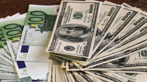 Դոլարի եւ եվրոյի փոխարժեքները նվազել են