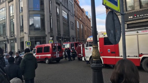 Пожар в петербургском ДЛТ начался с магазина «Дольче и Габбана»