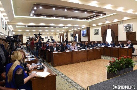 Քաղաքապետարանն ավելի գումարներ է հատկացնում «Զվարթոց» օդանավակայան-Արգավանդ ճանապարհի բարեկարգման, Մոսկովյան փողոցի հիմնանորոգման համար