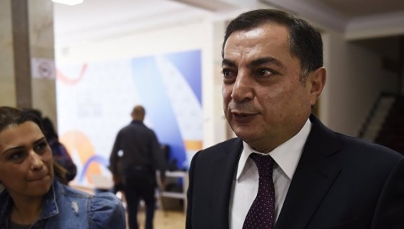В Армении правящая партия заявила о готовности уйти в оппозицию