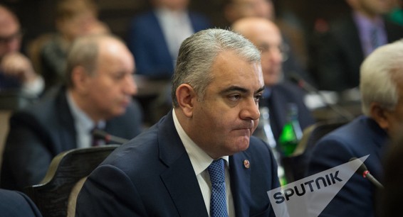 Глава Комитета по управлению госимуществом Армении подал в отставку