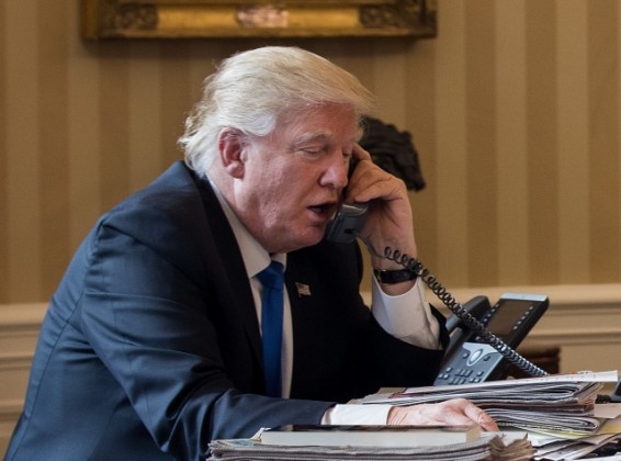 Трамп позвонил Путину, несмотря на совет «глупых людей» в своем окружении
