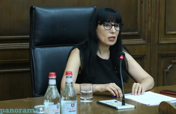 Նաիրա Զոհրաբյան. Զոյա Թադևոսյան, դուք սխա՛լ եք