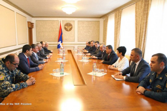 ԱՀ նախագահը ՀՀ փոխվարչապետ Մ. Գրիգորյանի ղեկավարած պատվիրակության հետ քննարկել է տնտեսական համագործակցությանը վերաբերող հարցեր