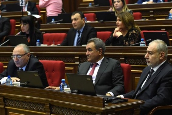 ՀՀԿ-ն և «Ծառուկյան» դաշինքը «ցեխը կոխեցին» կառավարության «անփույթ, երևակայական» օրենքի նախագիծը. «Հրապարակ
