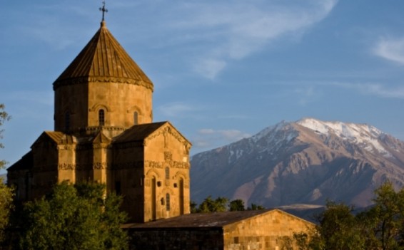 3 տարի ընդմիջումից հետո Վանի Աղթամար կղզու Սուրբ Խաչ եկեղեցում այսօր կրկին պատարագ է մատուցվելու