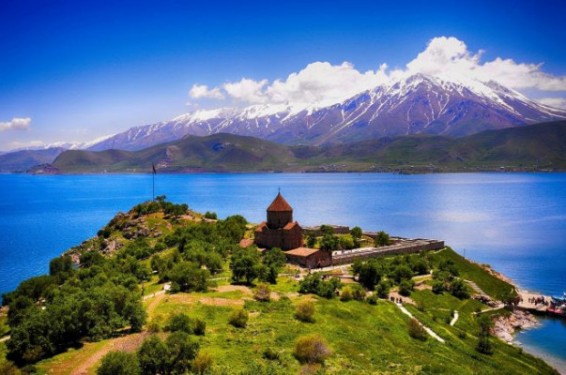 «Վանը դարձրին Հայաստան». թուրք ազգայնականները դժգոհել են Վանում հայ զբոսաշրջիկների առատությունից