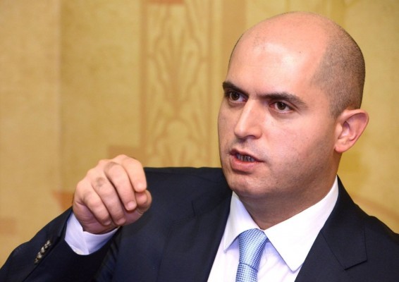 Փաշինյանը 3 կարևոր քաղաքական ուղերձով փորձեց նախահարձակ լինել՝ իր վրայից գցելով պատասխանատվությունը. Աշոտյան