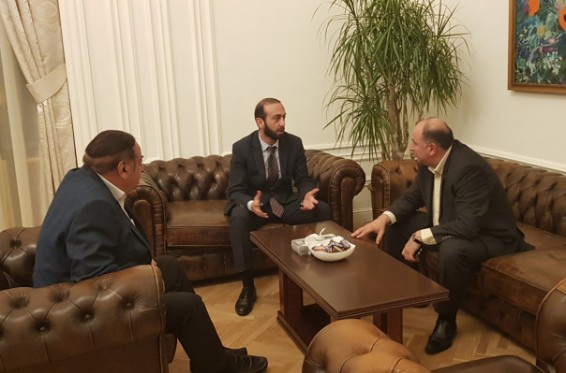 Արարատ Միրզոյանը «Հանրապետական» խմբակցության 3 պատգամավորի հետ քննարկել է ԱԺ արտահերթ ընտրությունների հարցը