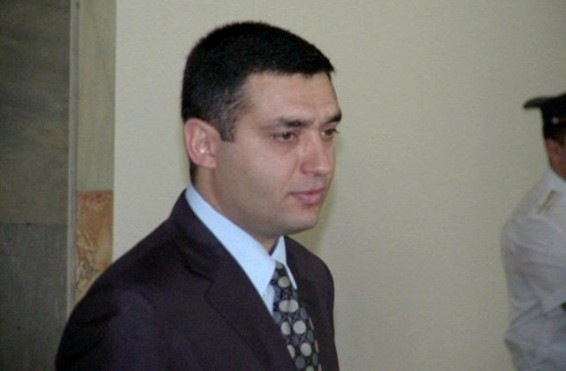 Ալրաղացի Լյովիկի դեմ ցուցմունք տվողը Կոշիկի Արո՞ն է. նրան գին է վճարվել. «Հրապարակ»