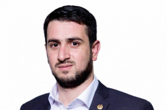 Մենք չենք սիրում իրար հայհոյել. Կապանում քաղաքապետի թեկնածուն համաձայն է՝ նախընտրական աշխուժություն չկա