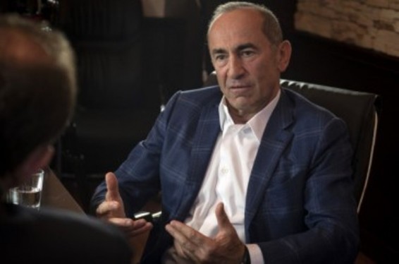 «Հեղափոխական ռոմանտիզմի», Պուտինի հետ շփումների և «Մարտի 1-ի» գործի մասին. Ռ.Քոչարյանի հարցազրույցը՝ Bloomberg-ին