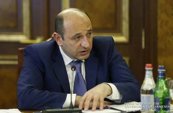 Կբարեխոսի վարչապետի մոտ. «Իրավունք»