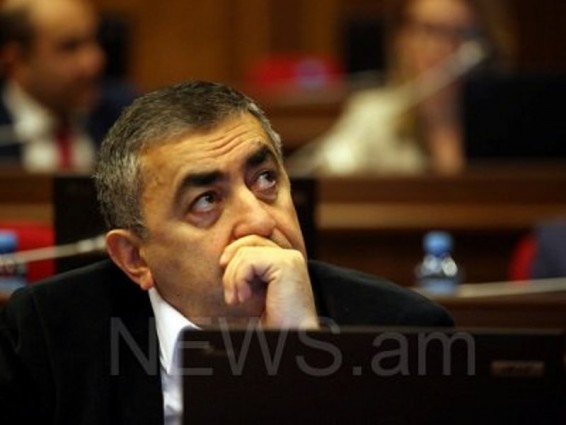 Որպես նախարար ճի՞շտ եք համարում, որ ԸՕ նախագիծն ընդունվի հապշտապ՝ 24 ժամում. Ռուստամյանը՝ Զեյնալյանին