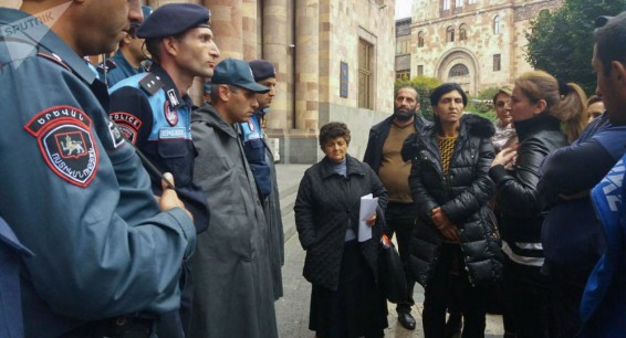 Доживем до понедельника: что пообещали урцадзорцам в правительстве