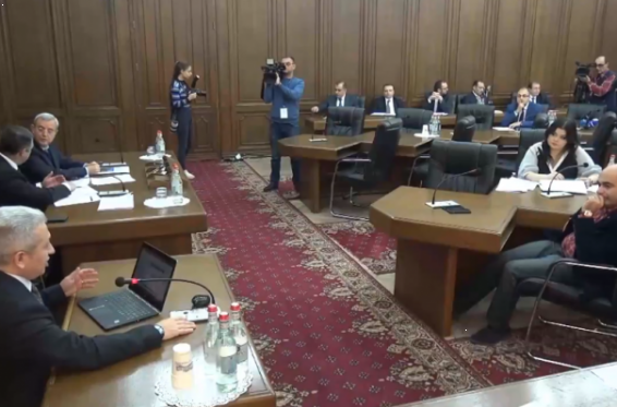 ԱԺ մշտական հանձնաժողովների համատեղ նիստում ընթանում են բյուջետային քննարկումներ. ուղիղ