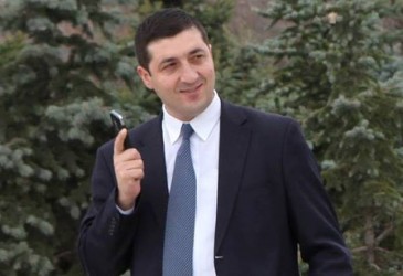 Որեւէ տեղ ցույց տվեք Շարմազանովի ելույթ կամ հարցազրույց, որտեղ վերջինս իր աջակցությունն է հայտնել կոռուպցիային