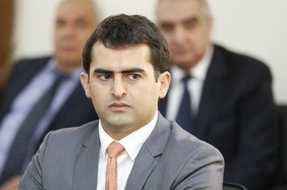 80 000 դրամ է հատկացվել, բայց ոչ բյուջեից, այլ իմ գրպանից. Հակոբ Արշակյանը պարզաբանեց, թե ինչու է ամենաթանկ հյուրանոցում ասուլիս կազմակերպում