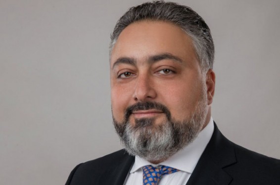 Սկսեցինք Օպերայի հարակից տարածքի գովազդային վահանակների ապամոնտաժման և տեղափոխման գործընթացը. Կենտրոն վարչական շրջանի ղեկավար