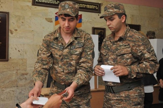 Զինծառայողներին պարտադրում են ընտրե՞լ. Ասել են՝ Փաշինյանն է կազմակերպում. «168 ժամ»
