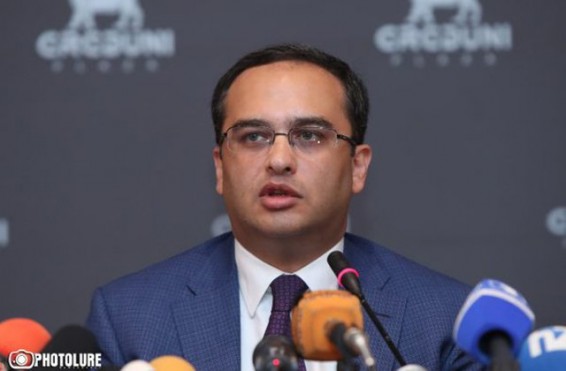 «Լիովին կիսում եմ Ռոբերտ Քոչարյանի փաստաբանների կարծիքը». Վիկտոր Սողոմոնյանը՝ դատարանների վրա ճնշում լինելու մասին