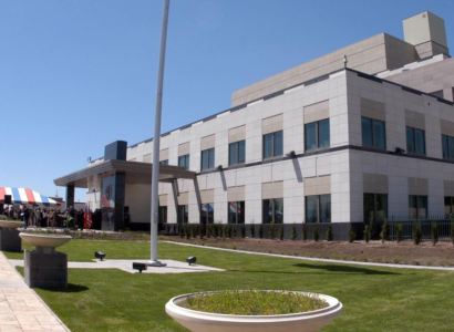 Եռագույն սրտիկով շնորհավորանք ԱՄՆ դեսպանատնից՝ հայ ժողովրդին