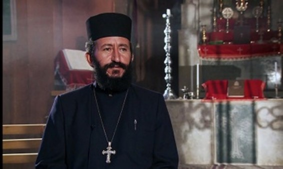 Армянский священник ответил «безграмотному» министру образования.
