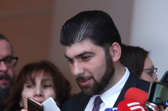 Մարդիկ պատվեր են կատարում, երազ են տեսնում, հետո՝ գրում. Սանասարյանը՝ իրեն ձերբակալելու տեղեկությունների մասին