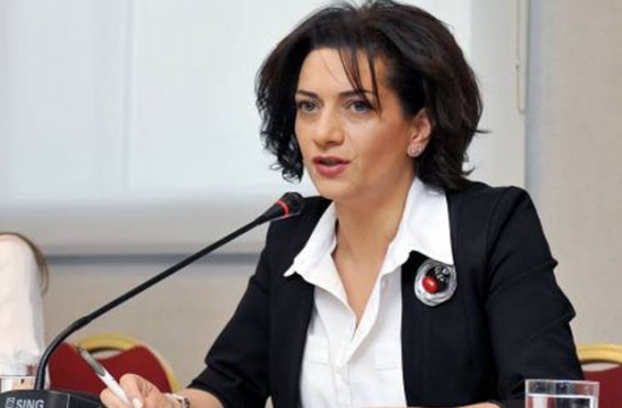 Աննա Հակոբյանն ընդունում է միայն սիմվոլիկ նվերներ՝ թանկարժեք նվերները երկտողով հետ է ուղարկում
