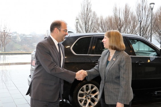 ԱՄՆ նոր դեսպանը ժամանել է Հայաստան