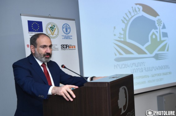 Մայթերին մսի առևտուրը չպետք է հանդուրժենք՝ ասելով, թե սոցիալական խնդիր է լուծվում. Ն. Փաշինյան