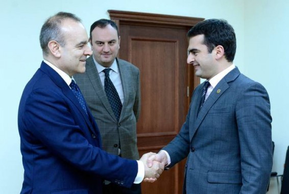 Հակոբ Արշակյանն Իտալիայի դեսպանի հետ քննարկվել է մի շարք ոլորտներում հայ- իտալական համագործակցության հնարավորությունները