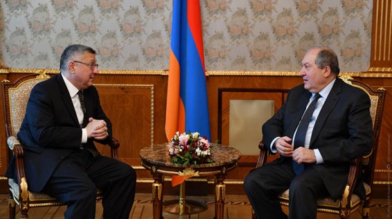 Արմեն Սարգսյանն ընդունել է Ամերիկայի հայկական համագումարի համանախագահին